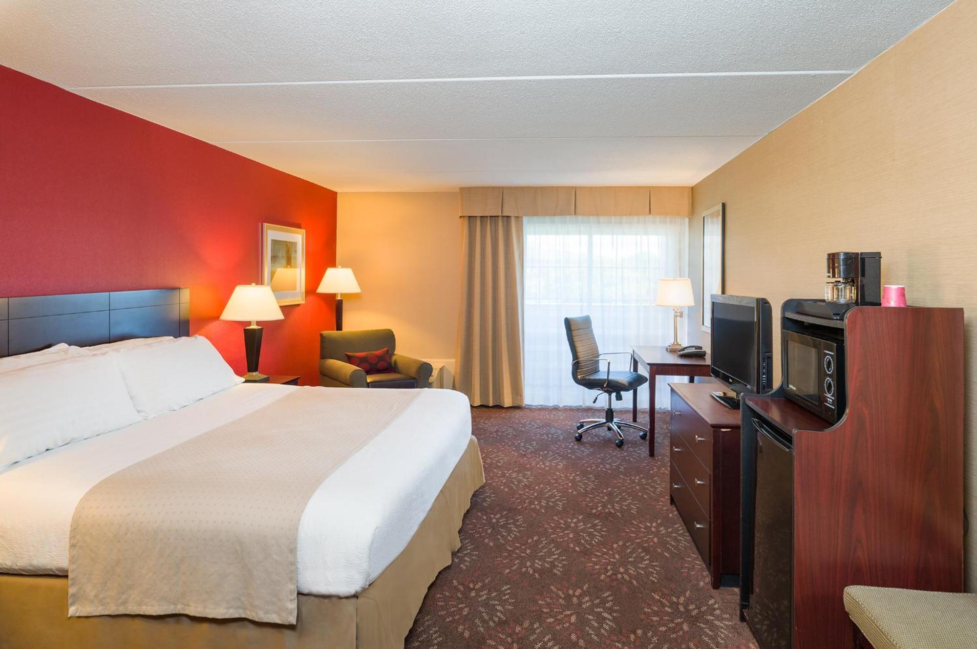 Hotel By Ihg 3*
