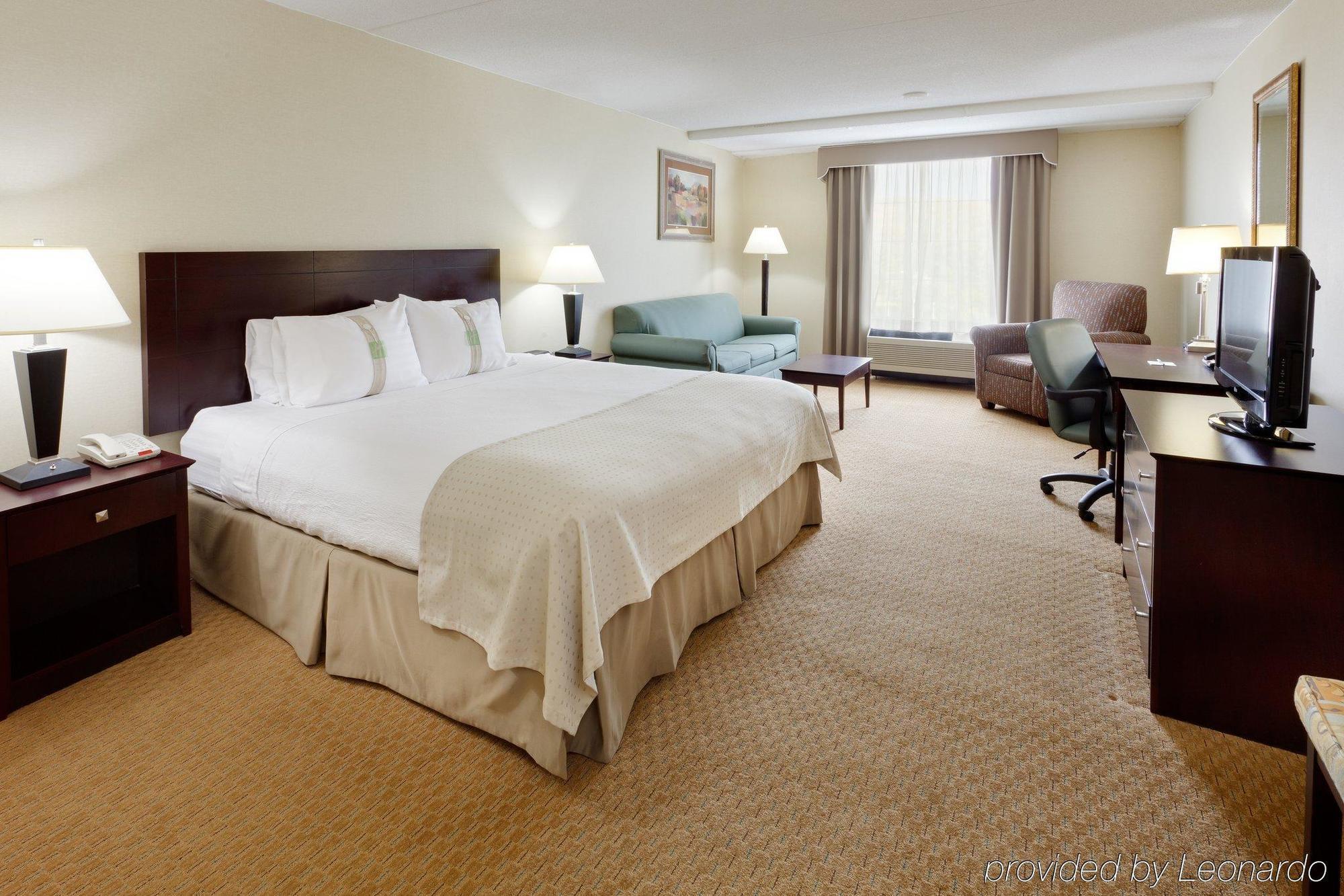 Hotel By Ihg 3*